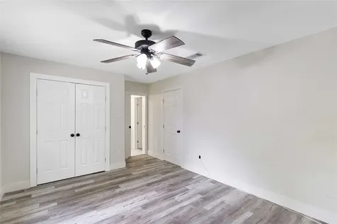 655 Avenue L Dickinson TX 77539