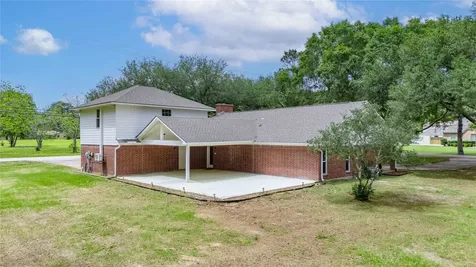 655 Avenue L Dickinson TX 77539