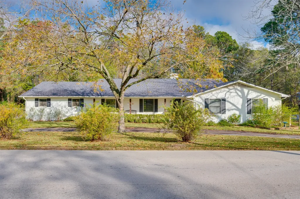 215 Perryman Road Lindale TX 75771
