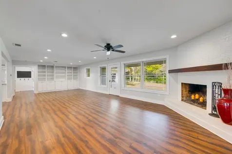 215 Perryman Road Lindale TX 75771