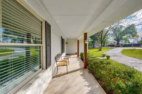 215 Perryman Road Lindale TX 75771