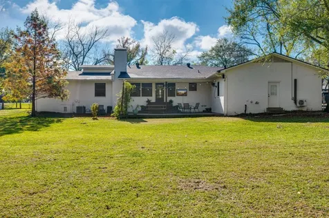 215 Perryman Road Lindale TX 75771