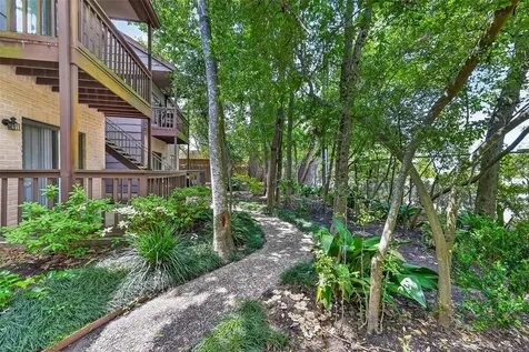 11711 Memorial Drive 305 Houston TX 77024