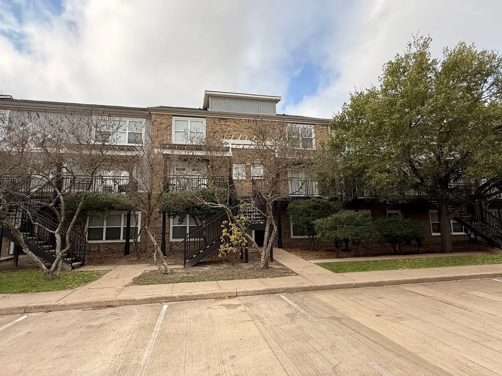 1725 Harvey Mitchell Parkway S 1430 College Station TX 77840