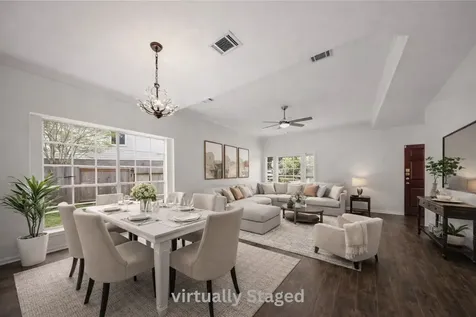 4623 Summer Lakes Sugar Land TX 77479