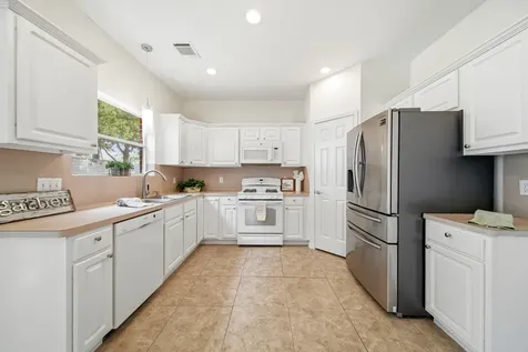 4623 Summer Lakes Sugar Land TX 77479