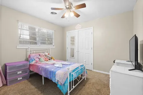 508 Victoria Avenue Navasota TX 77868