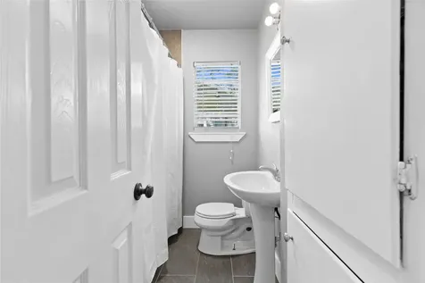 508 Victoria Avenue Navasota TX 77868