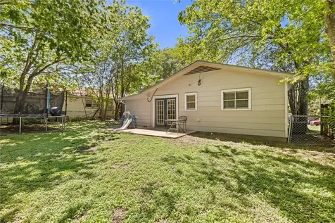 508 Victoria Avenue Navasota TX 77868