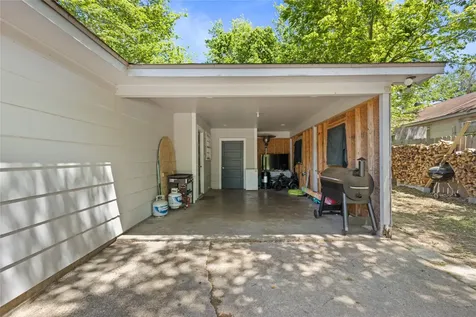 508 Victoria Avenue Navasota TX 77868