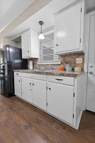 508 Victoria Avenue Navasota TX 77868