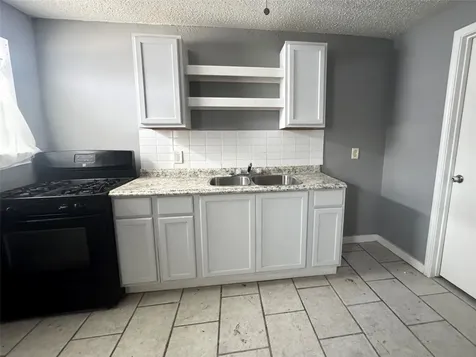 7018 1/2 Avenue F 6 Houston TX 77011