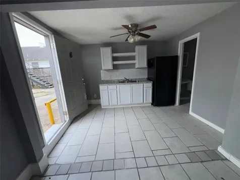 7018 1/2 Avenue F 6 Houston TX 77011