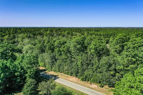 1.45 Acres Autumn Way Huntsville TX 77340