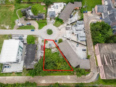 6 Briar Dale Court Houston TX 77027
