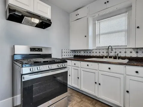 5019 Avenue M 1/2 Galveston TX 77551