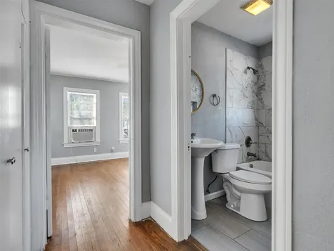 5019 Avenue M 1/2 Galveston TX 77551
