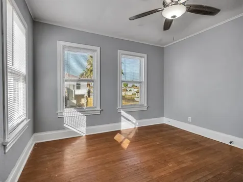 5019 Avenue M 1/2 Galveston TX 77551