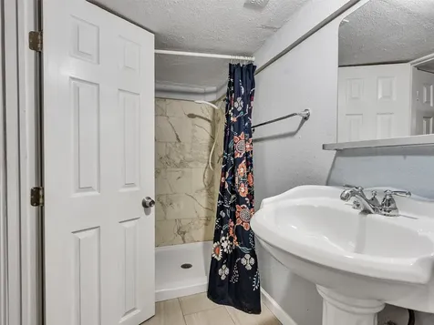 5019 Avenue M 1/2 Galveston TX 77551