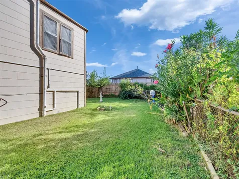 5019 Avenue M 1/2 Galveston TX 77551