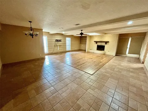 3308 Avenue B Nederland TX 77627