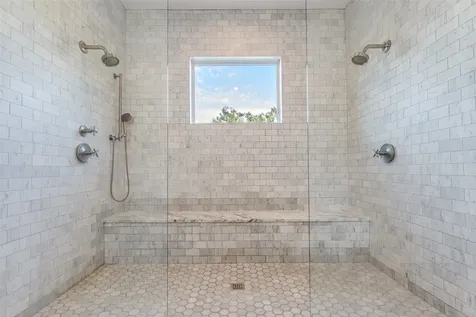 709 E 13th Street Houston TX 77008