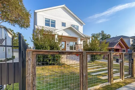 709 E 13th Street Houston TX 77008