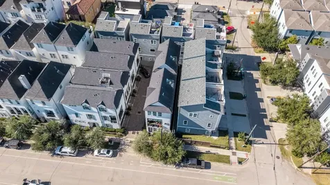 2312 Hutchins Street Houston TX 77004