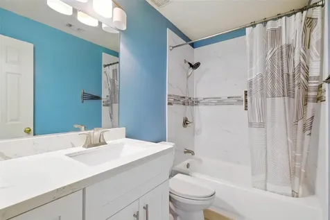 10222 Thornmont Lane Houston TX 77070