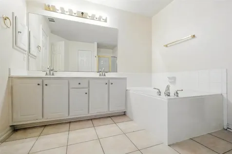 10222 Thornmont Lane Houston TX 77070