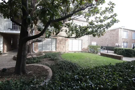 2101 Fountain View Drive 35 Houston TX 77057