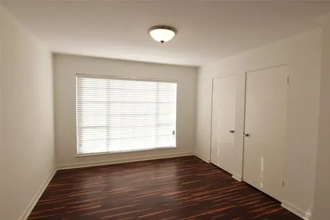 2101 Fountain View Drive 35 Houston TX 77057