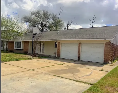 13522 Hollypark Drive Houston TX 77015