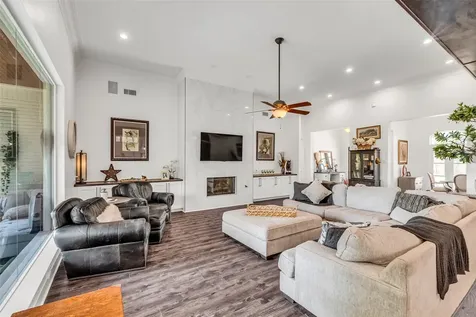 18885 Harbor Side Boulevard Montgomery TX 77356