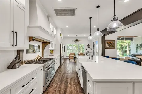 18885 Harbor Side Boulevard Montgomery TX 77356