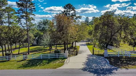 15569 Crown Oaks Drive Montgomery TX 77316