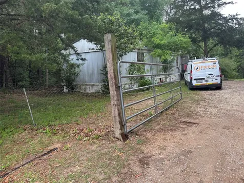 479 County Road 450 Dayton TX 77535