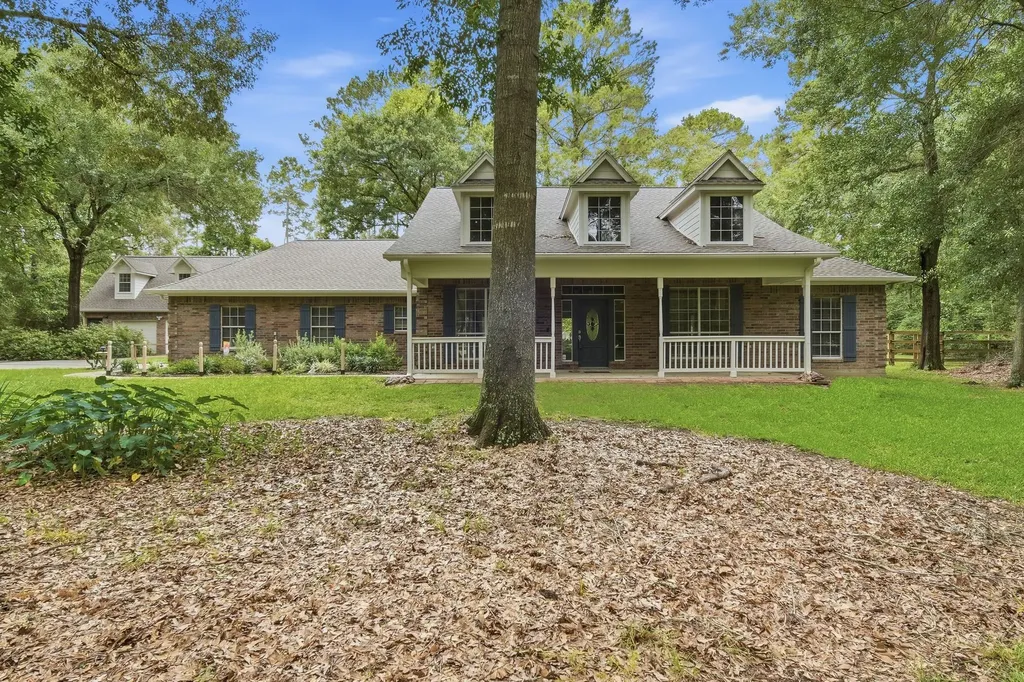 5925 Ranch Lake Drive Magnolia TX 77354