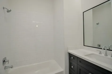 204 Burr Street G Houston TX 77011