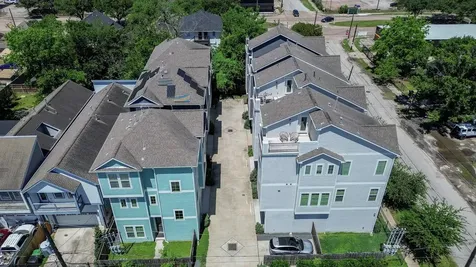 204 Burr Street G Houston TX 77011