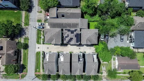204 Burr Street G Houston TX 77011