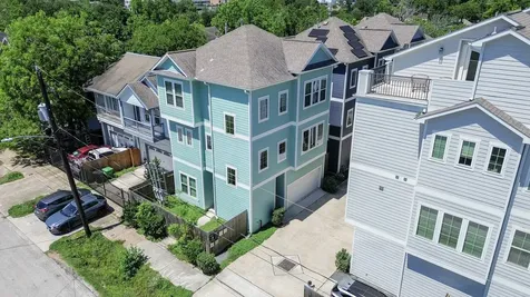 204 Burr Street G Houston TX 77011