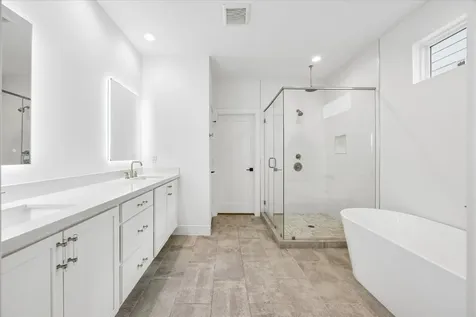 921 W 21st Street Houston TX 77008