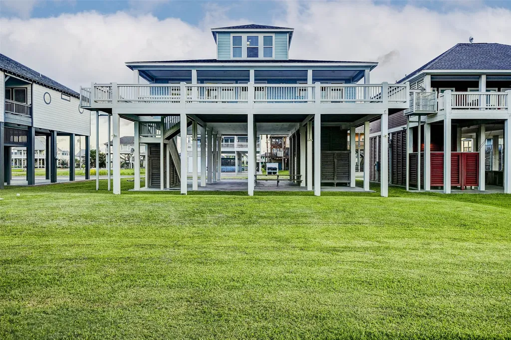2408 Sandpiper Crystal Beach TX 77650