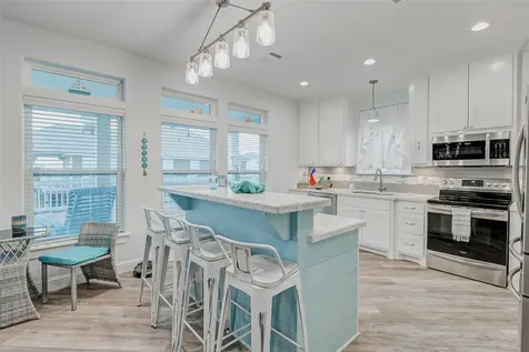 2408 Sandpiper Crystal Beach TX 77650