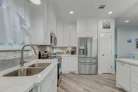 2408 Sandpiper Crystal Beach TX 77650