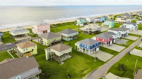 2408 Sandpiper Crystal Beach TX 77650