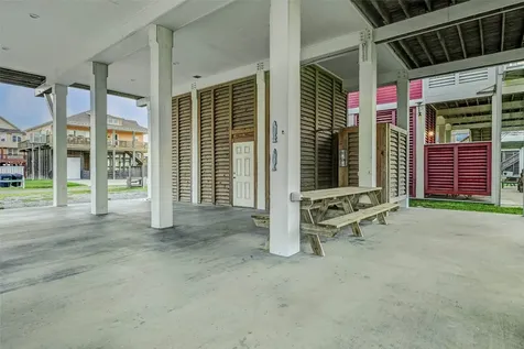 2408 Sandpiper Crystal Beach TX 77650