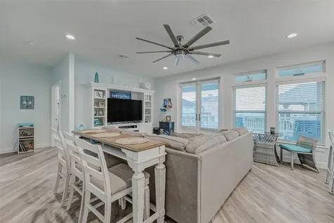 2408 Sandpiper Crystal Beach TX 77650
