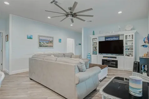 2408 Sandpiper Crystal Beach TX 77650